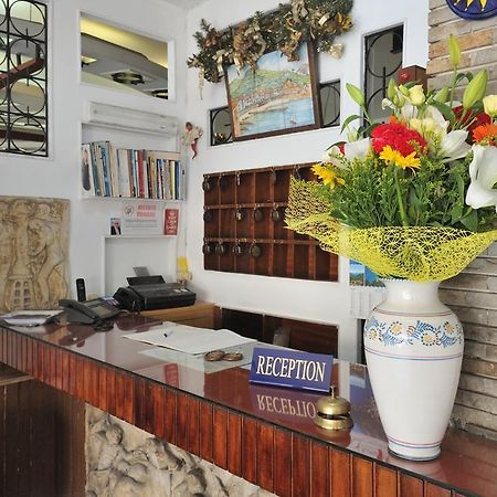 Hotel Europa مينوري المظهر الخارجي الصورة