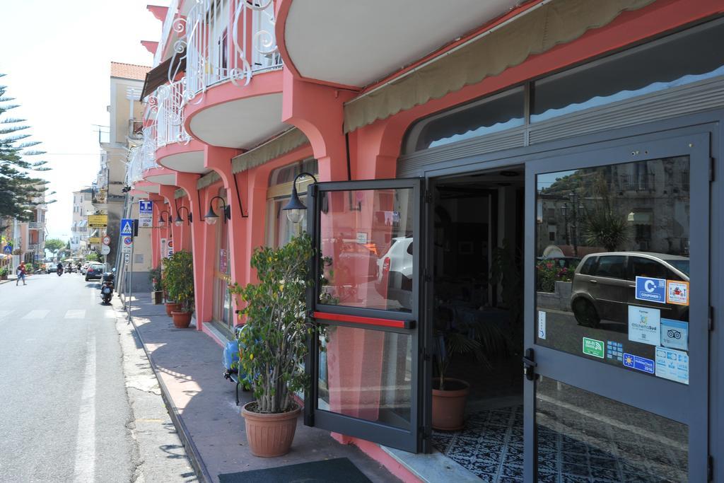 Hotel Europa مينوري المظهر الخارجي الصورة